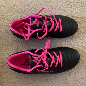 Brava Soccer cleats: little girls size (1.5). FREE SHIPPING!!!!